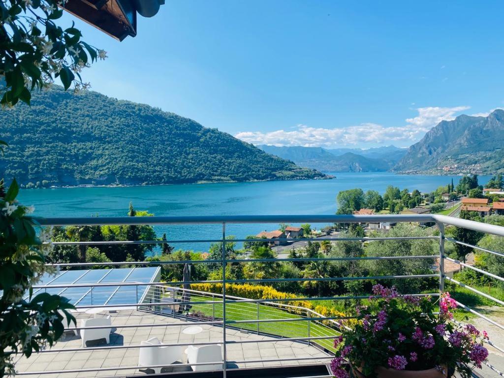 Vela Di Soleville Camere Con E Senza Vista Lago Con Ristorante & Pizzeria Sale Marasino Exterior photo