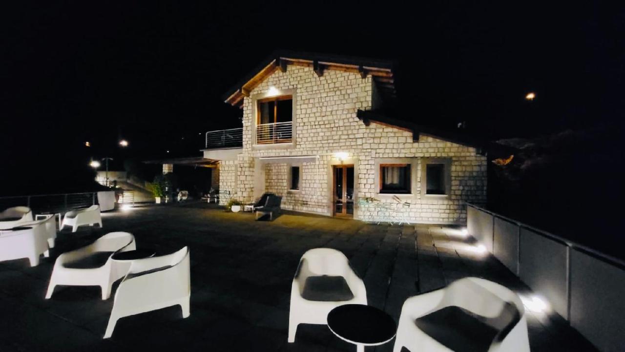 Vela Di Soleville Camere Con E Senza Vista Lago Con Ristorante & Pizzeria Sale Marasino Exterior photo