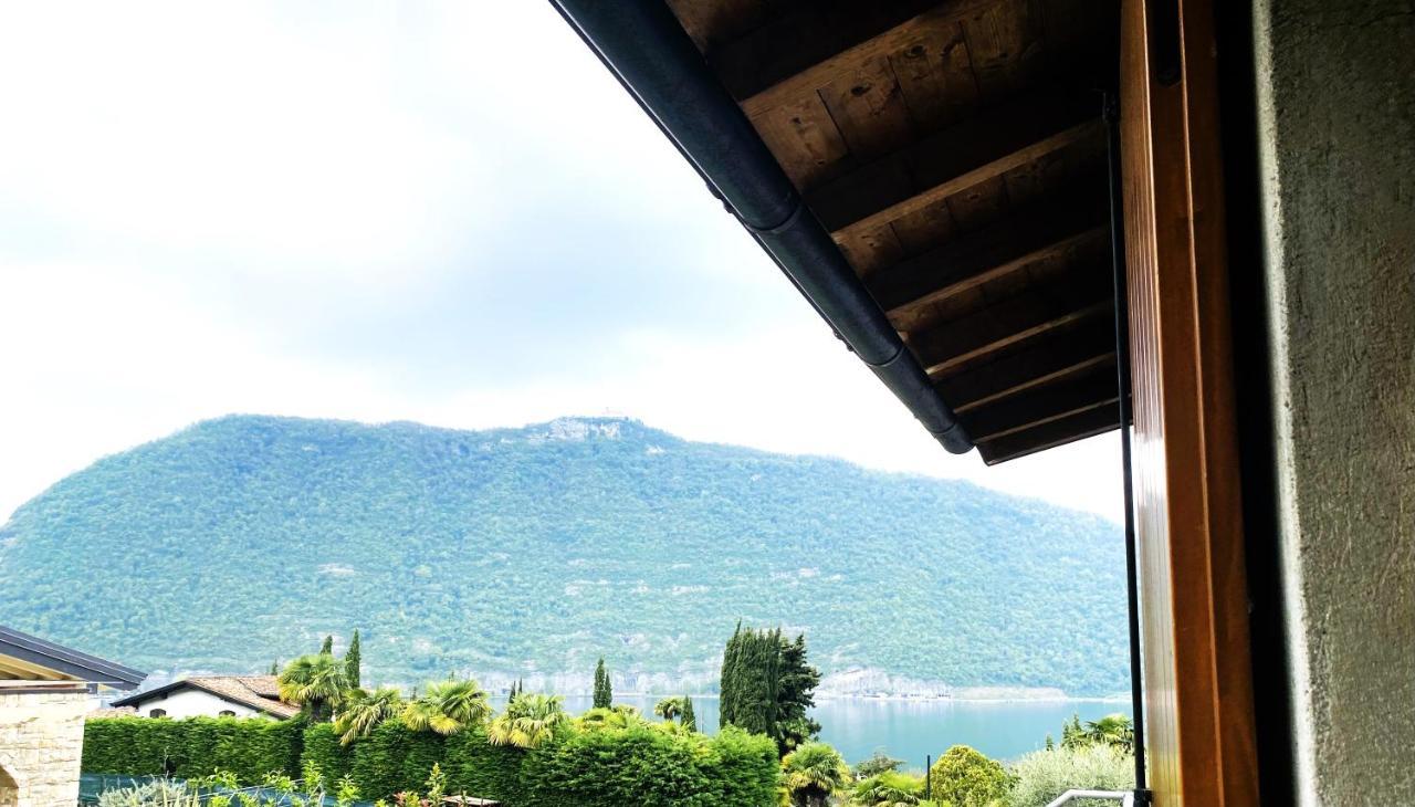 Vela Di Soleville Camere Con E Senza Vista Lago Con Ristorante & Pizzeria Sale Marasino Exterior photo